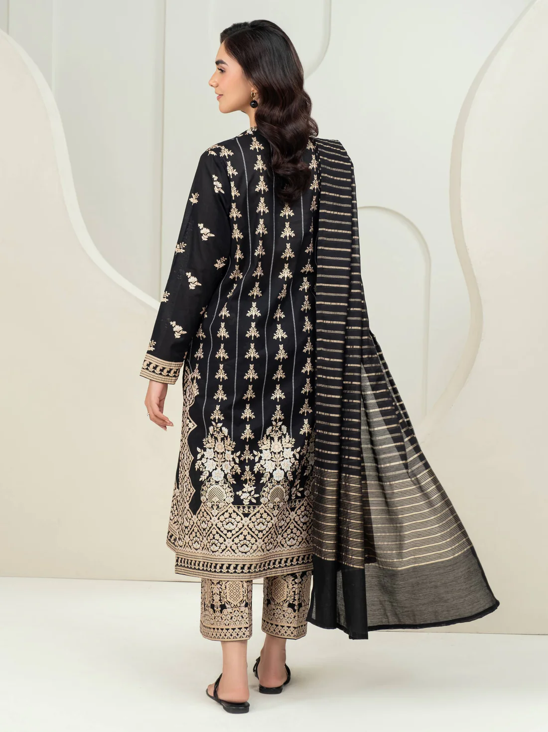 3 Piece Lawn Suit-Paste Print - Black