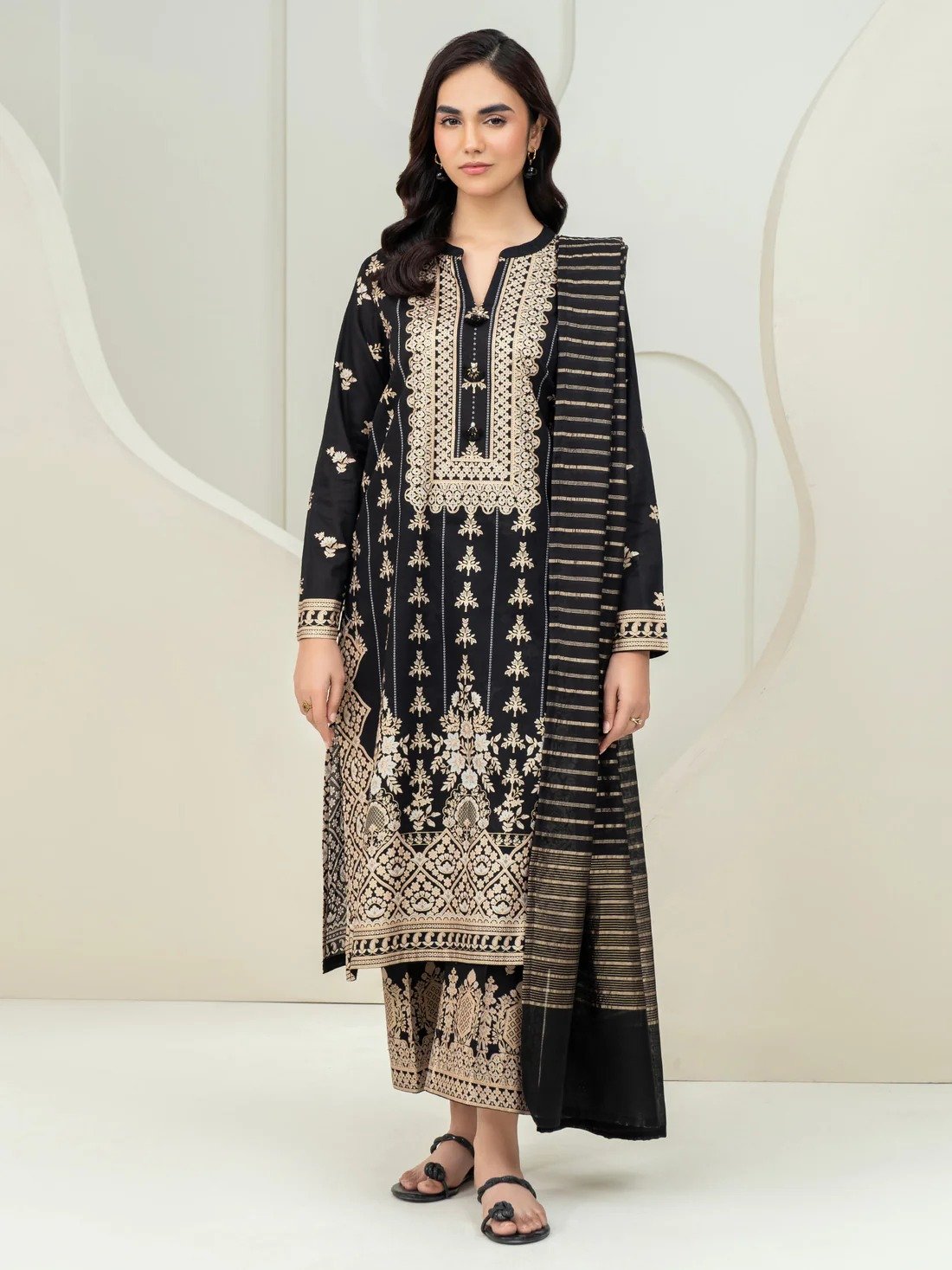 3 Piece Lawn Suit-Paste Print - Black